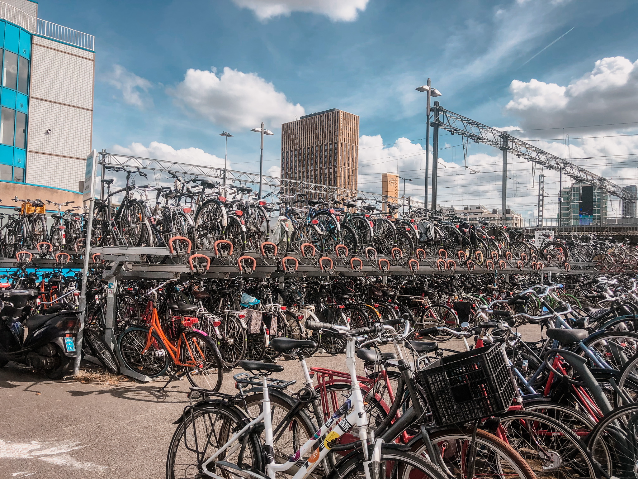 Fahrräder in Eindhoven am Bahnhof